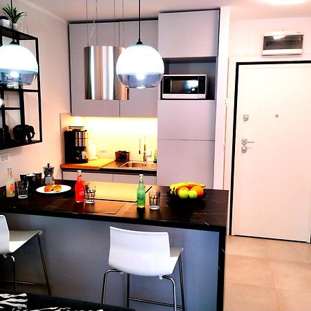 Premium Apartment Eden 波雷奇 外观 照片